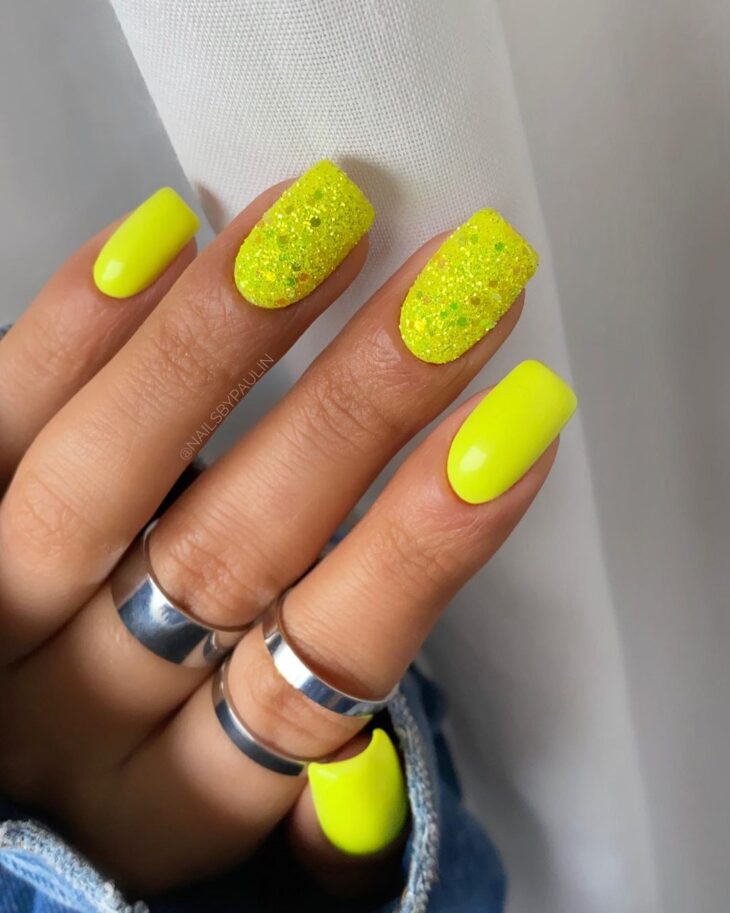 esmalte amarelo 72