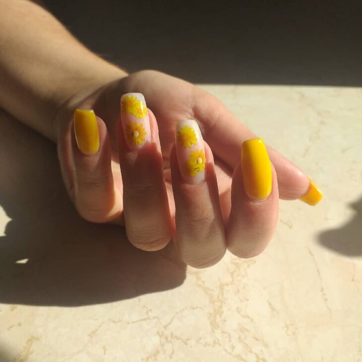 esmalte amarelo 105