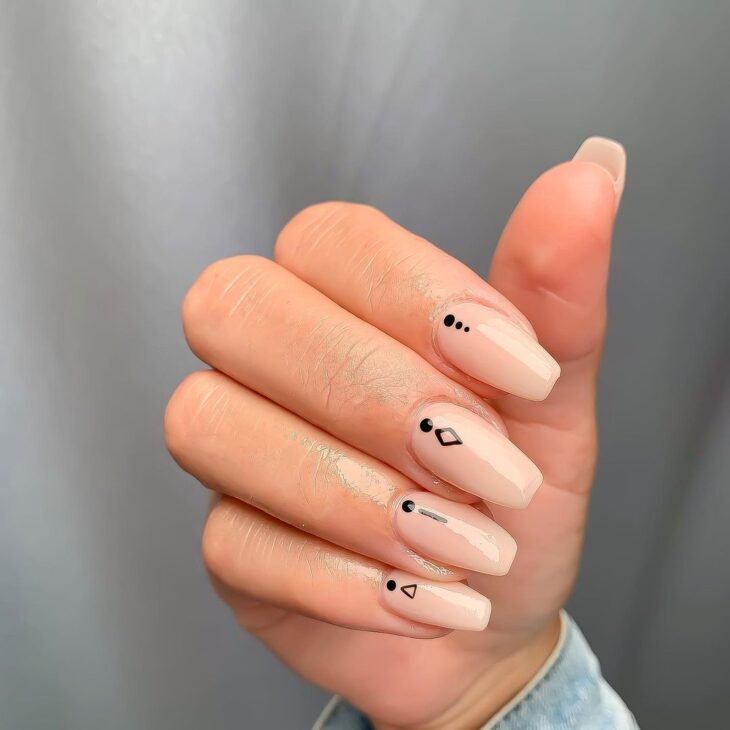 unhas quadradas 86