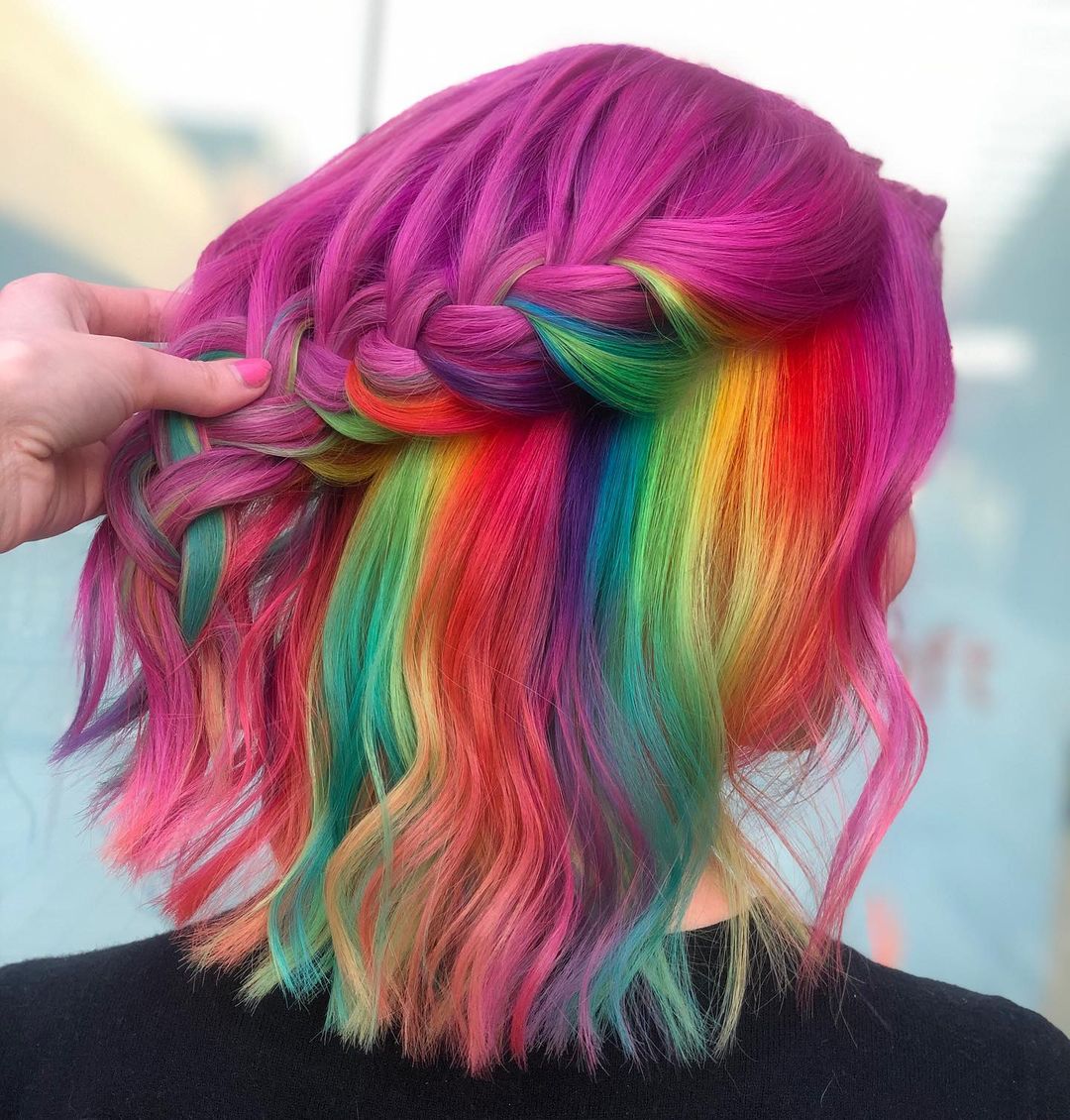 Cabelo curto colorido: 40 fotos e tutoriais para se jogar nesse universo