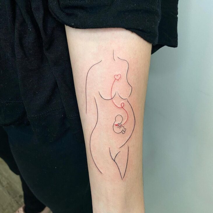 tatuagem feminina no braço 225