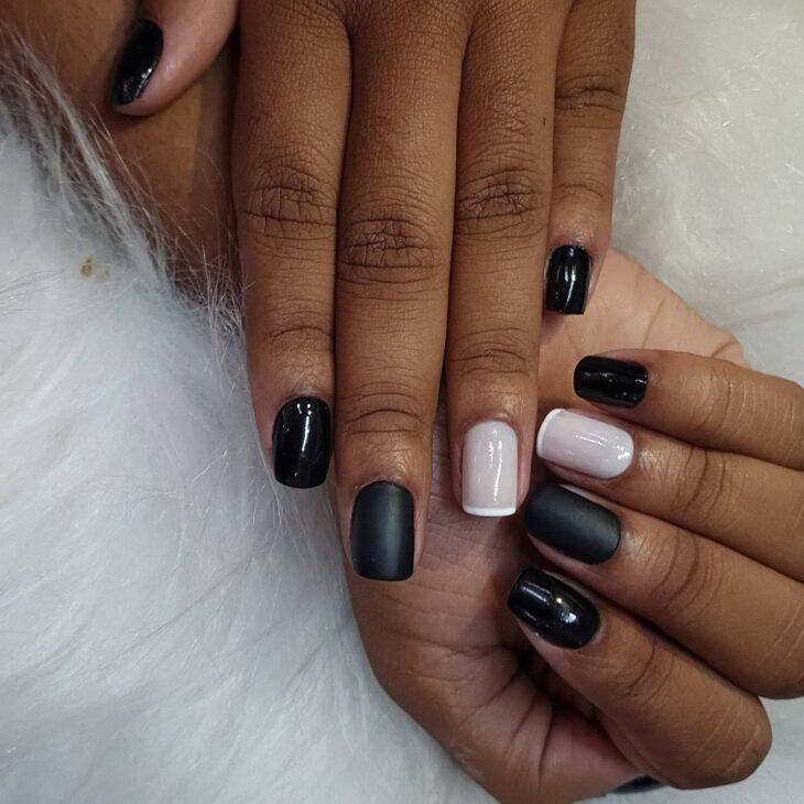 unhas decoradas em preto e branco 86