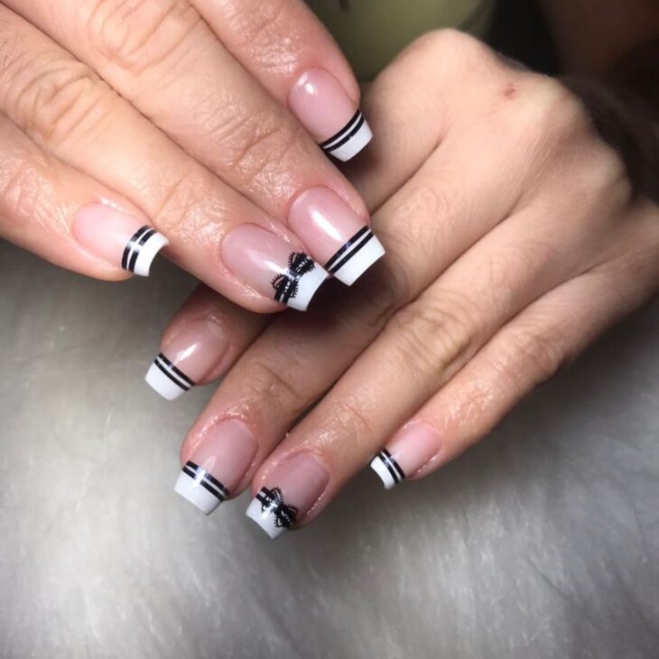 unhas decoradas em preto e branco 94