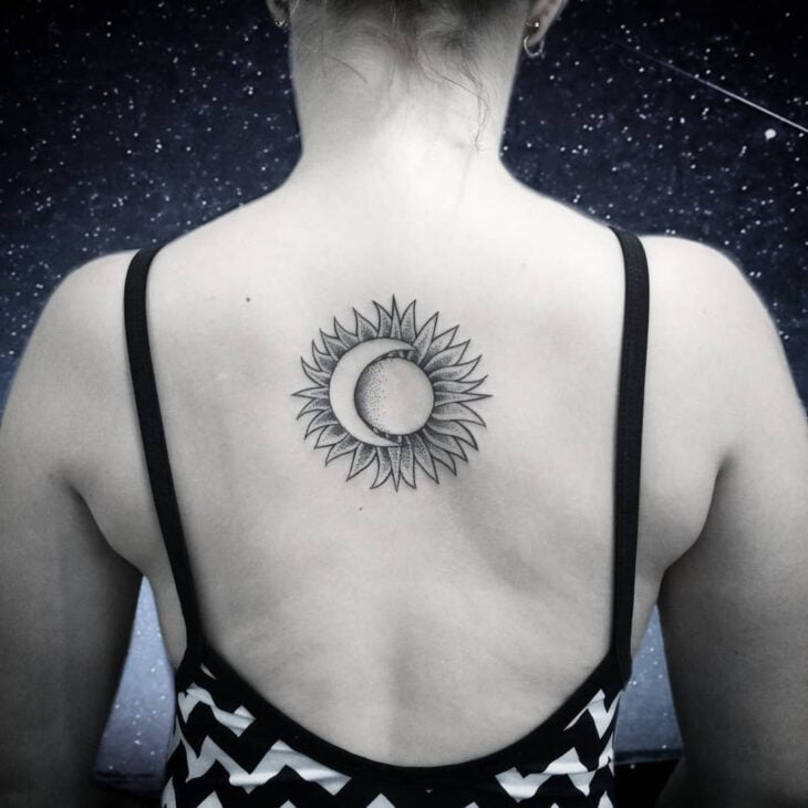 tatuagem de sol e lua 106