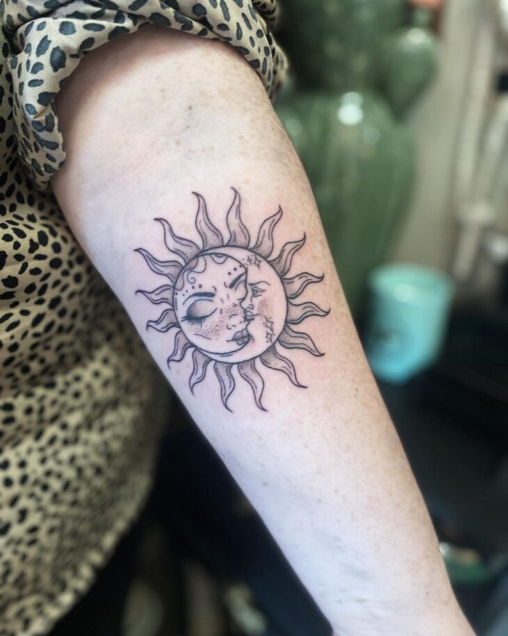 tatuagem de sol e lua 53