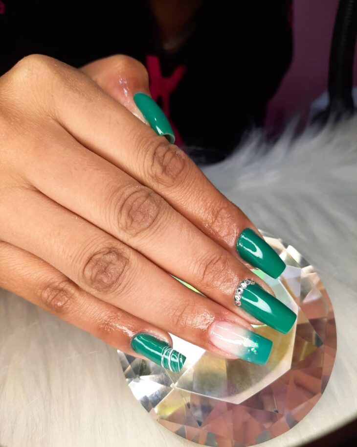 unhas decoradas verde 69