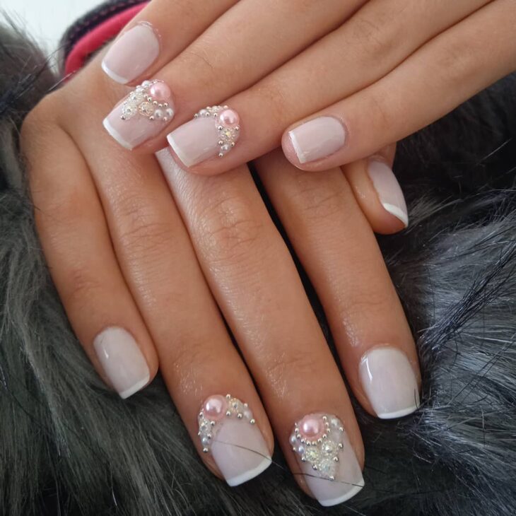 unhas francesinhas decoradas 129