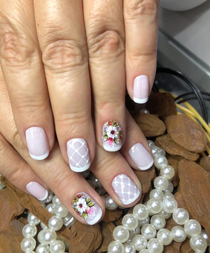 unhas francesinhas decoradas 153