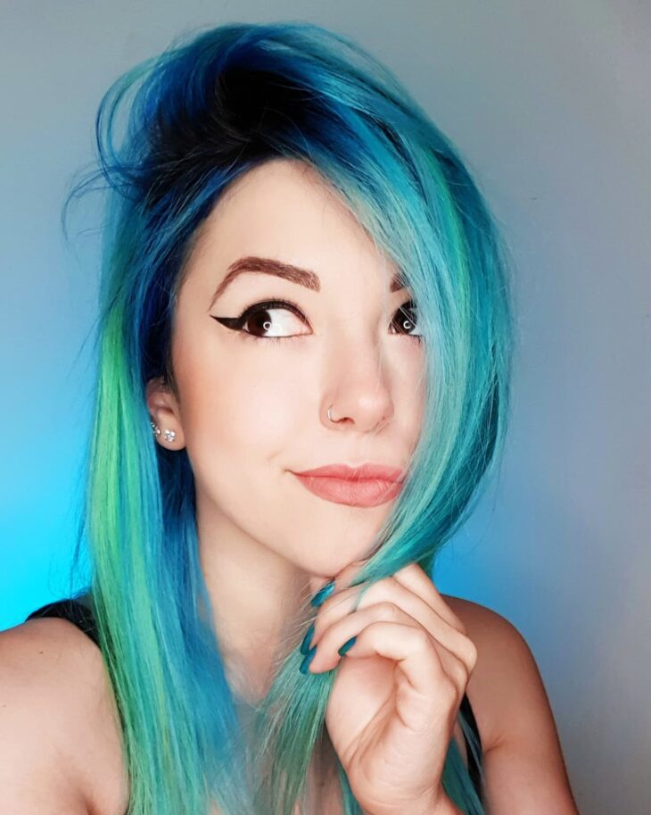 cabelo azul turquesa 70