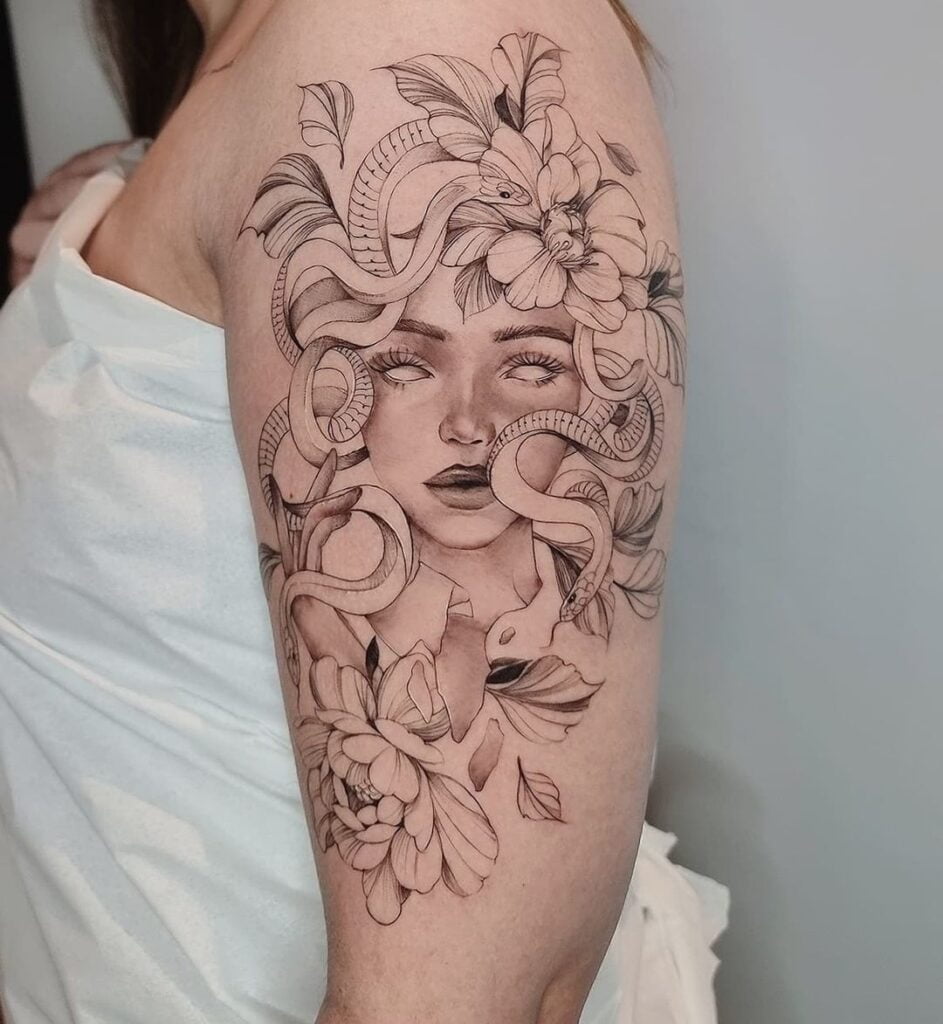 Tatuagem de medusa: 50 ideias incríveis para tatuar sua pele
