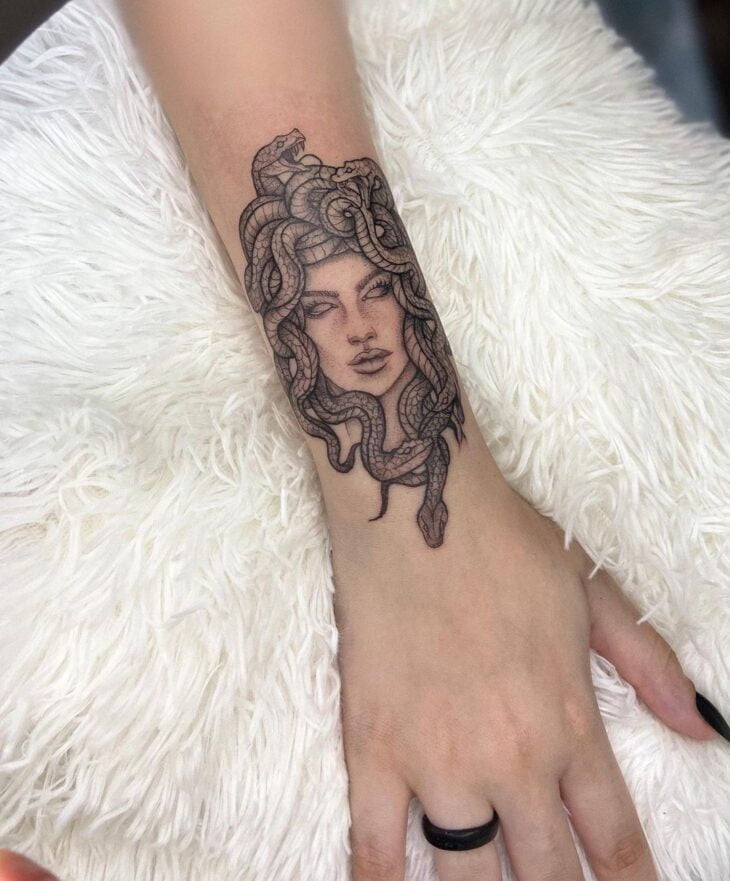 tatuagem de medusa 19
