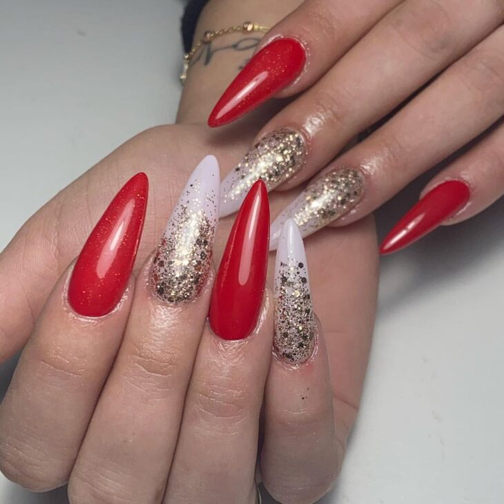 unhas vermelhas com glitter 83