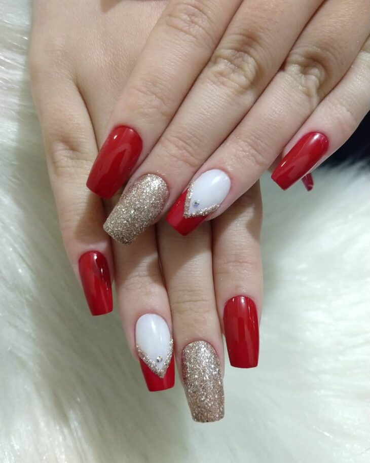 unhas vermelhas com glitter 103