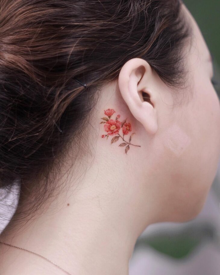 tatuagem atrás da orelha 1