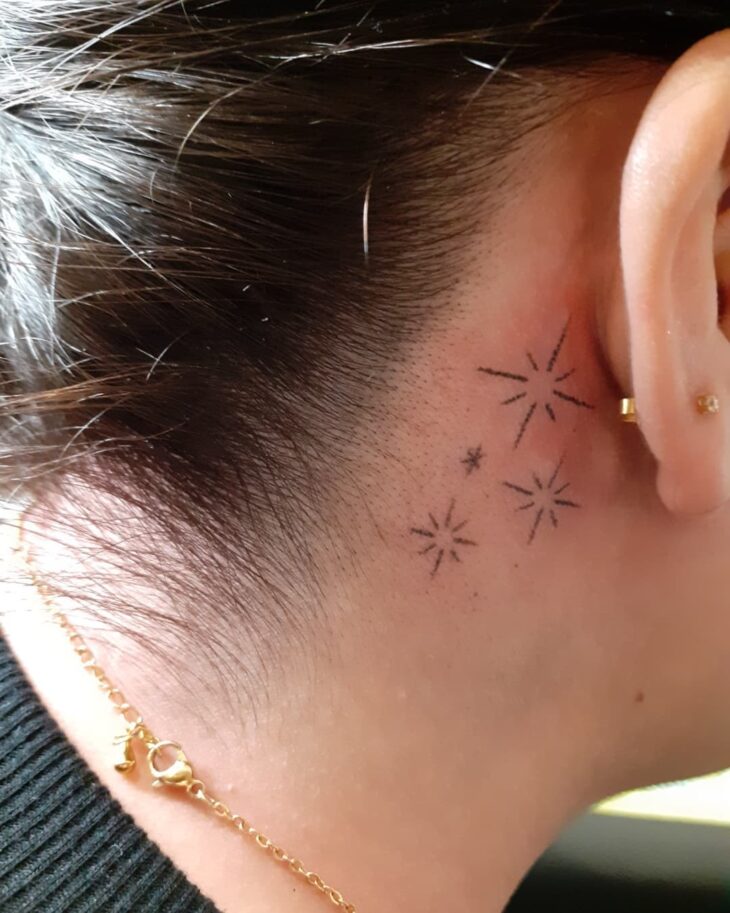 tatuagem atrás da orelha 113