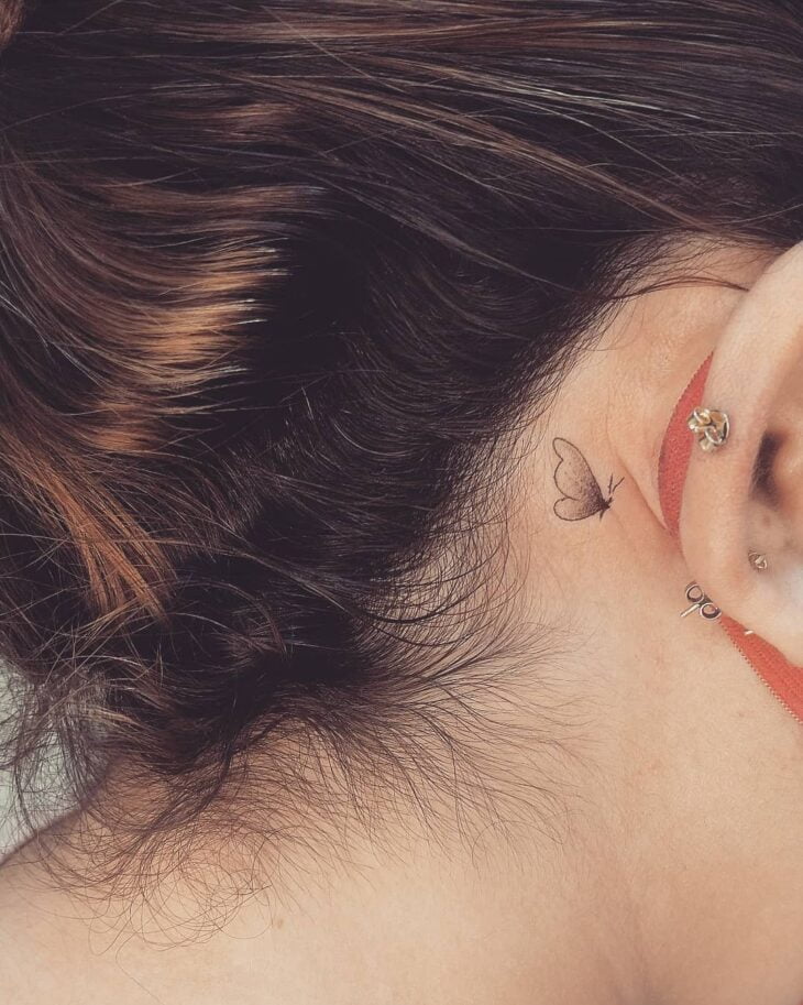 tatuagem atrás da orelha 129