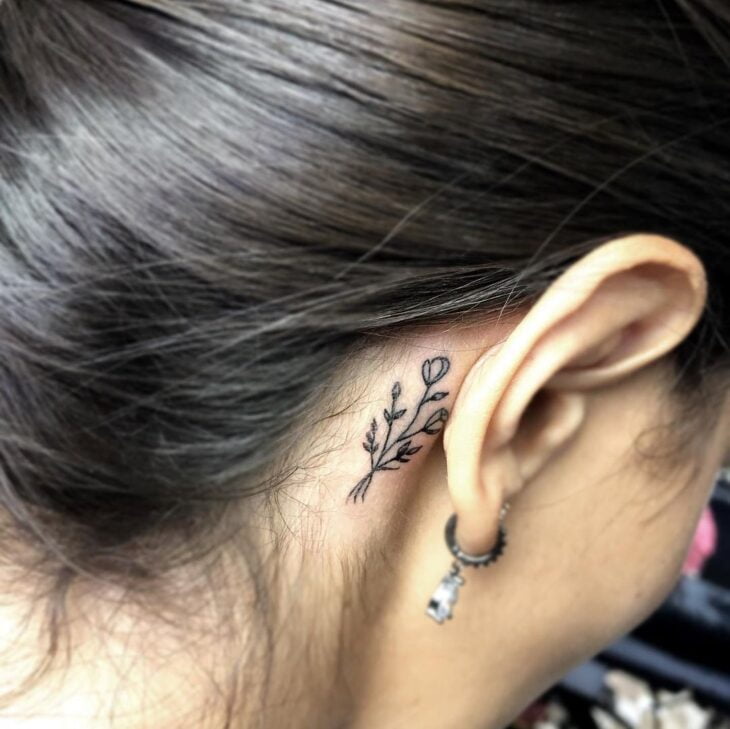 tatuagem atrás da orelha 47