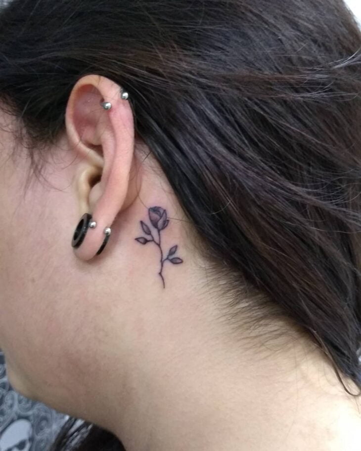 tatuagem atrás da orelha 52