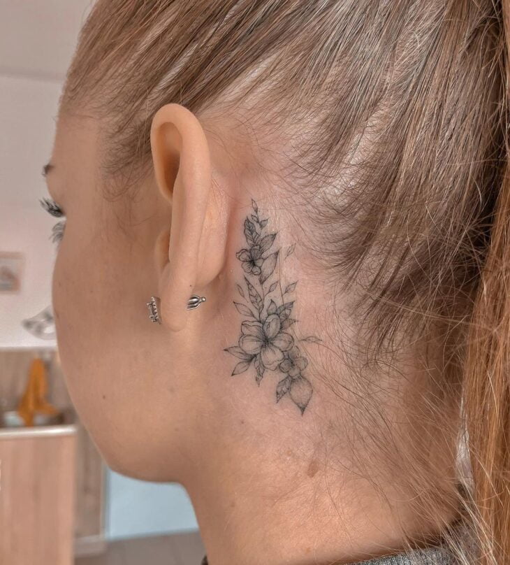 tatuagem atrás da orelha 64