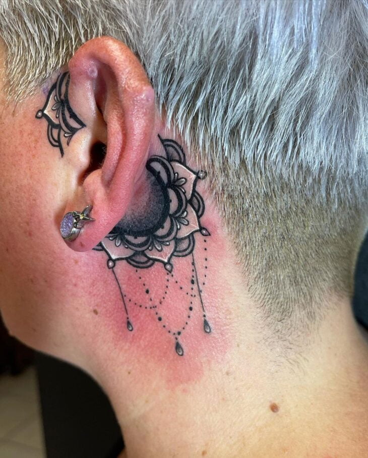 tatuagem atrás da orelha 66