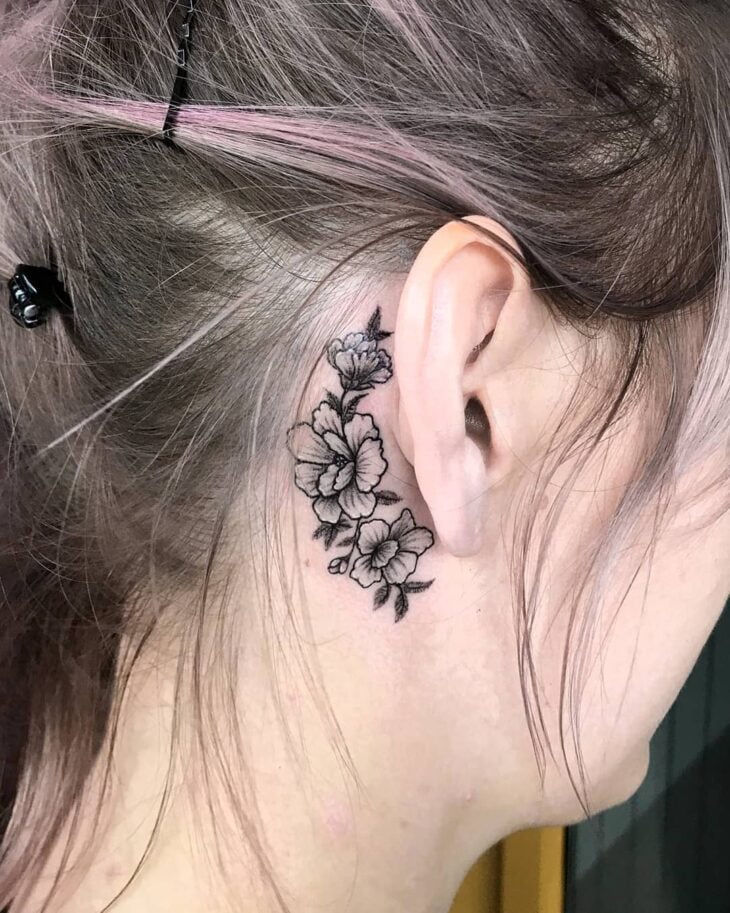 tatuagem atrás da orelha 154
