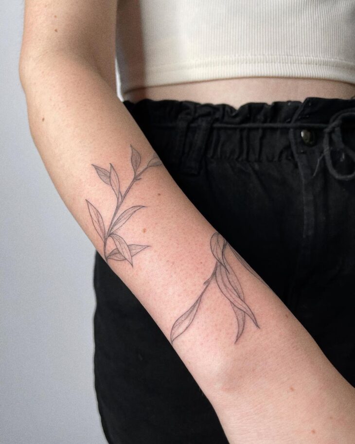 32 ideias de tatuagens de bracelete para se inspirar