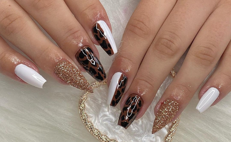 Unhas para o Ano Novo: 80 fotos + tutoriais para o Réveillon Unhas para o Ano Novo: 80 fotos + tutoriais para o Réveillon