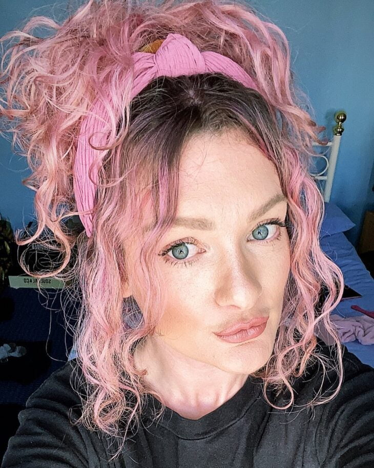 cabelo cacheado rosa 74
