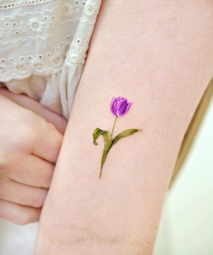 tatuagem de flor 69