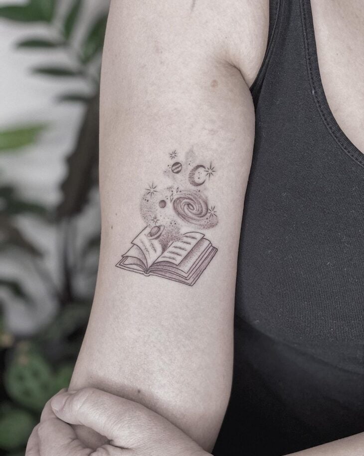 tatuagem de livros 87