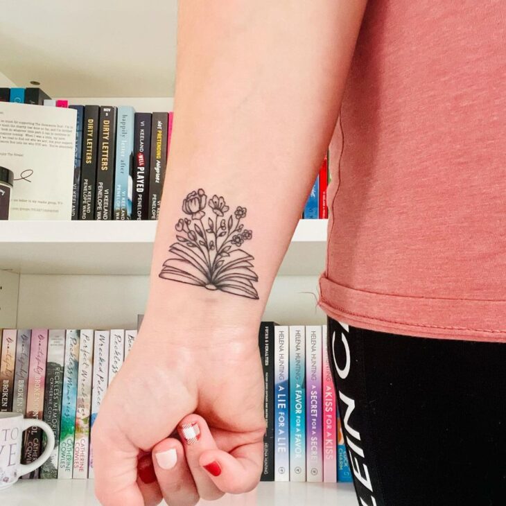 tatuagem de livros 131