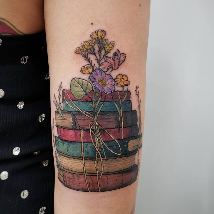 tatuagem de livros 90