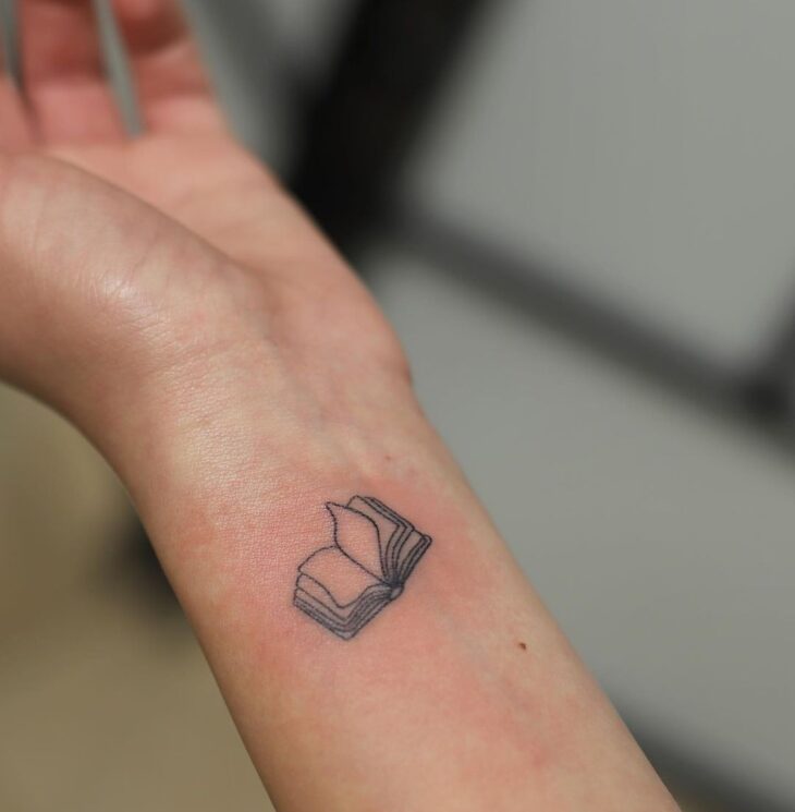 tatuagem de livros 153