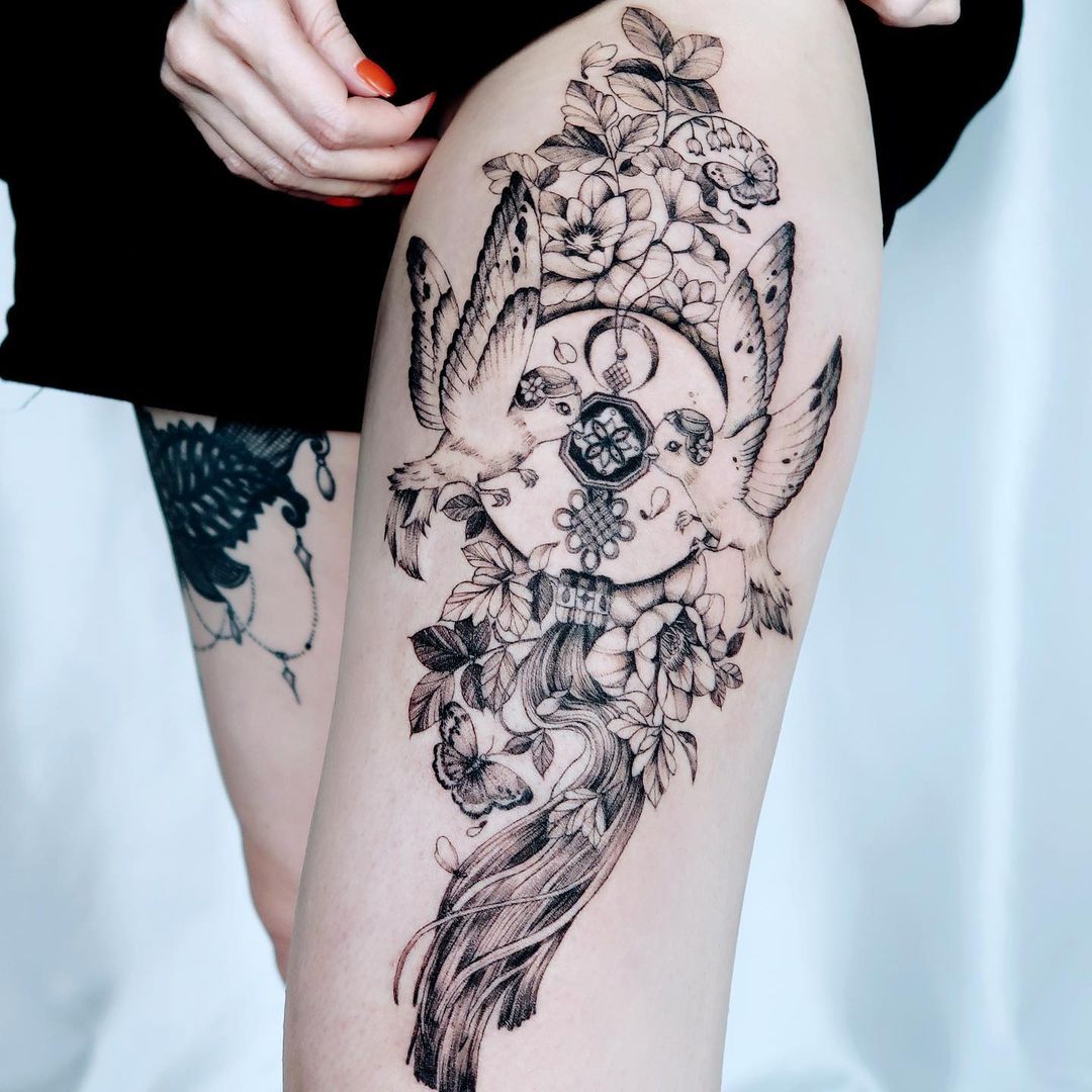 Tatuagem na coxa: 130 ideias para deixar sua perna linda