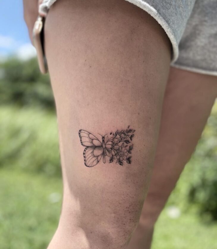 tatuagem na coxa