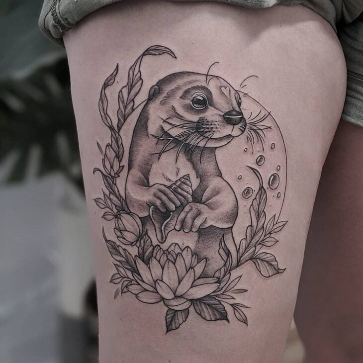 tatuagem na coxa