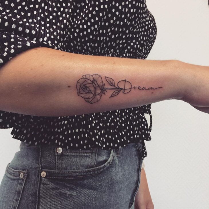 tatuagem de rosa 208