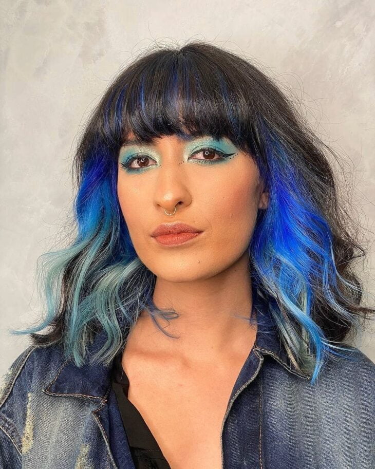 cabelo azul-escuro 85