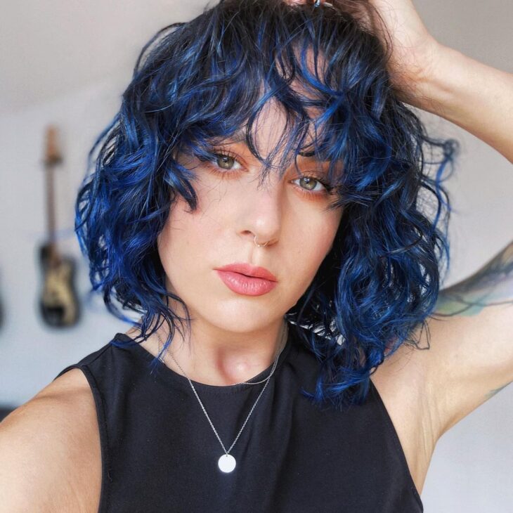 cabelo azul-escuro 92