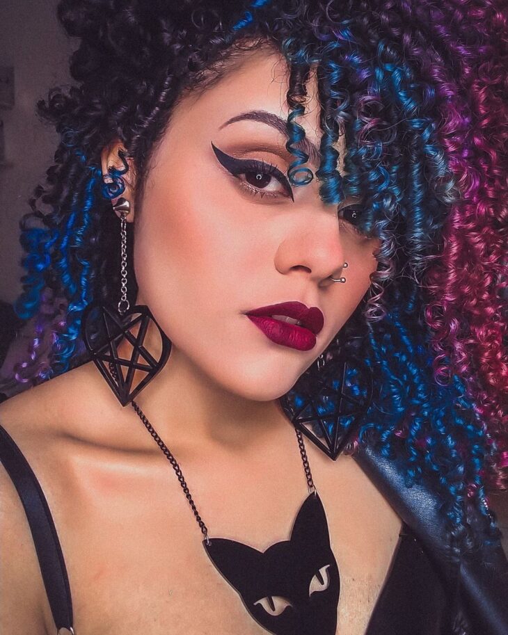 cabelo azul-escuro 99