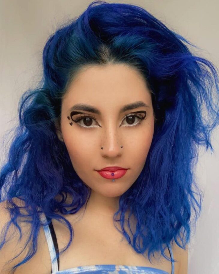 cabelo azul-escuro 104