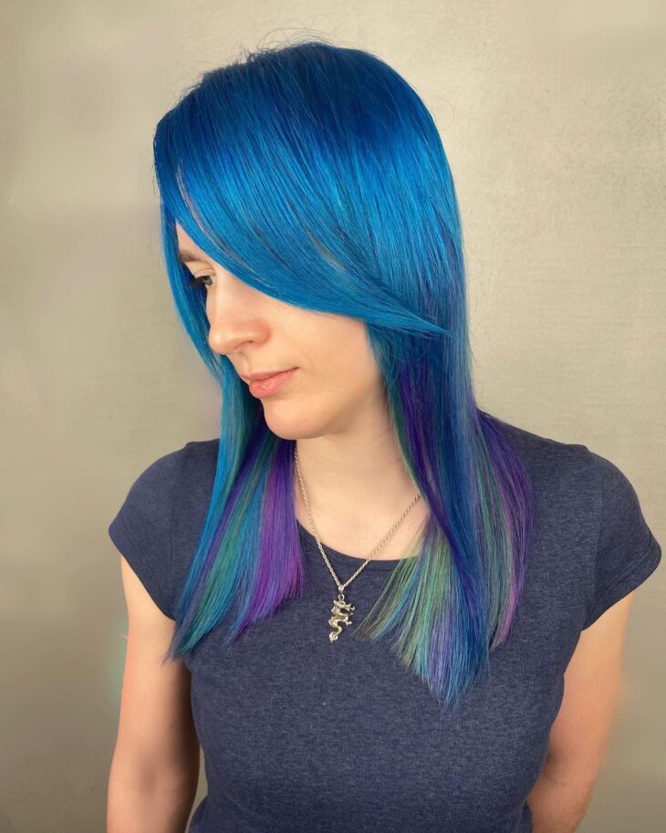 cabelo azul-escuro 63