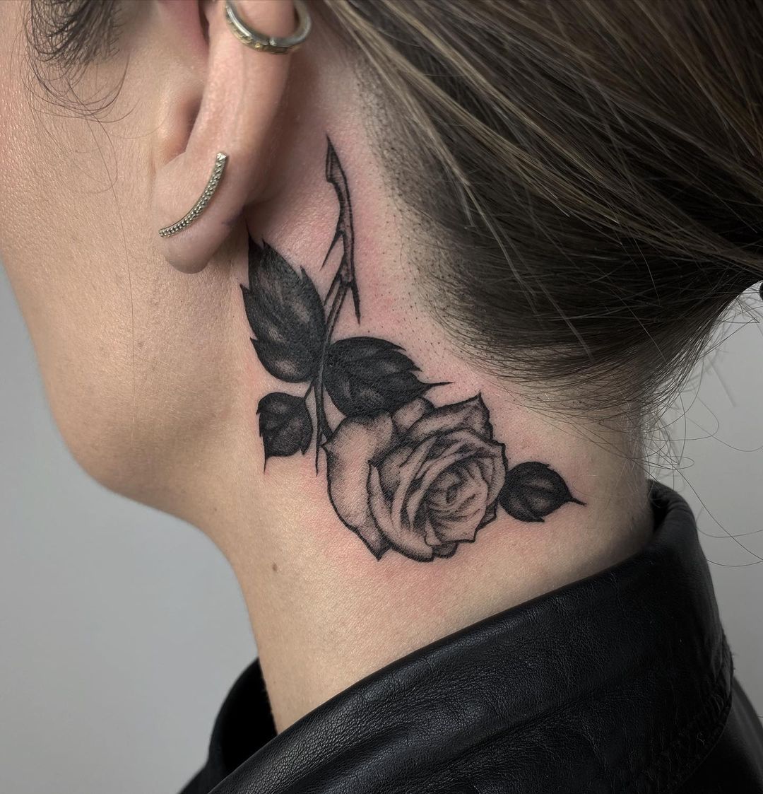 Tatuagem no pescoço: 65 fotos de atitude para se inspirar
