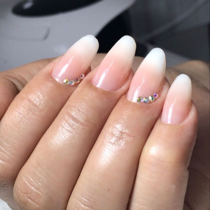 unhas encapsuladas delicadas 50