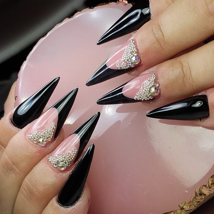 unhas stiletto decoradas 149