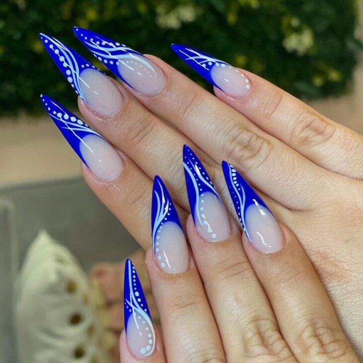 unhas stiletto decoradas 175