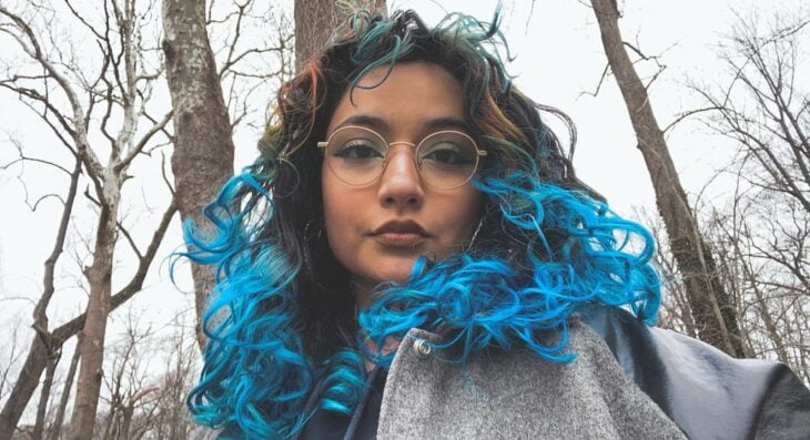 cabelo azul nas pontas 76