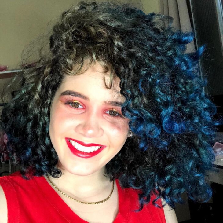 cabelo azul nas pontas 80