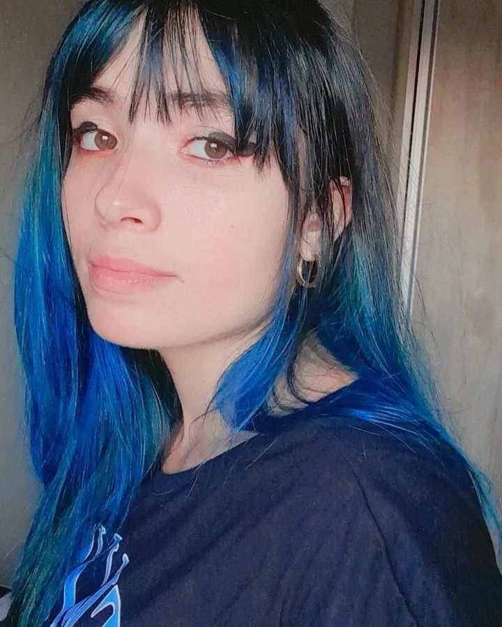 cabelo azul nas pontas 85