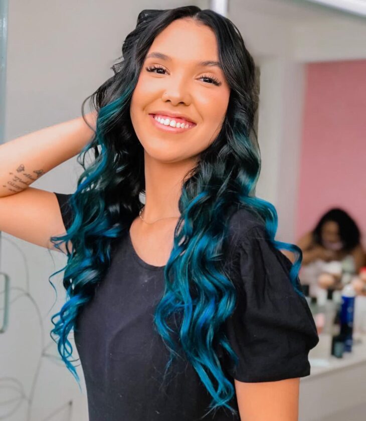 cabelo azul nas pontas 89